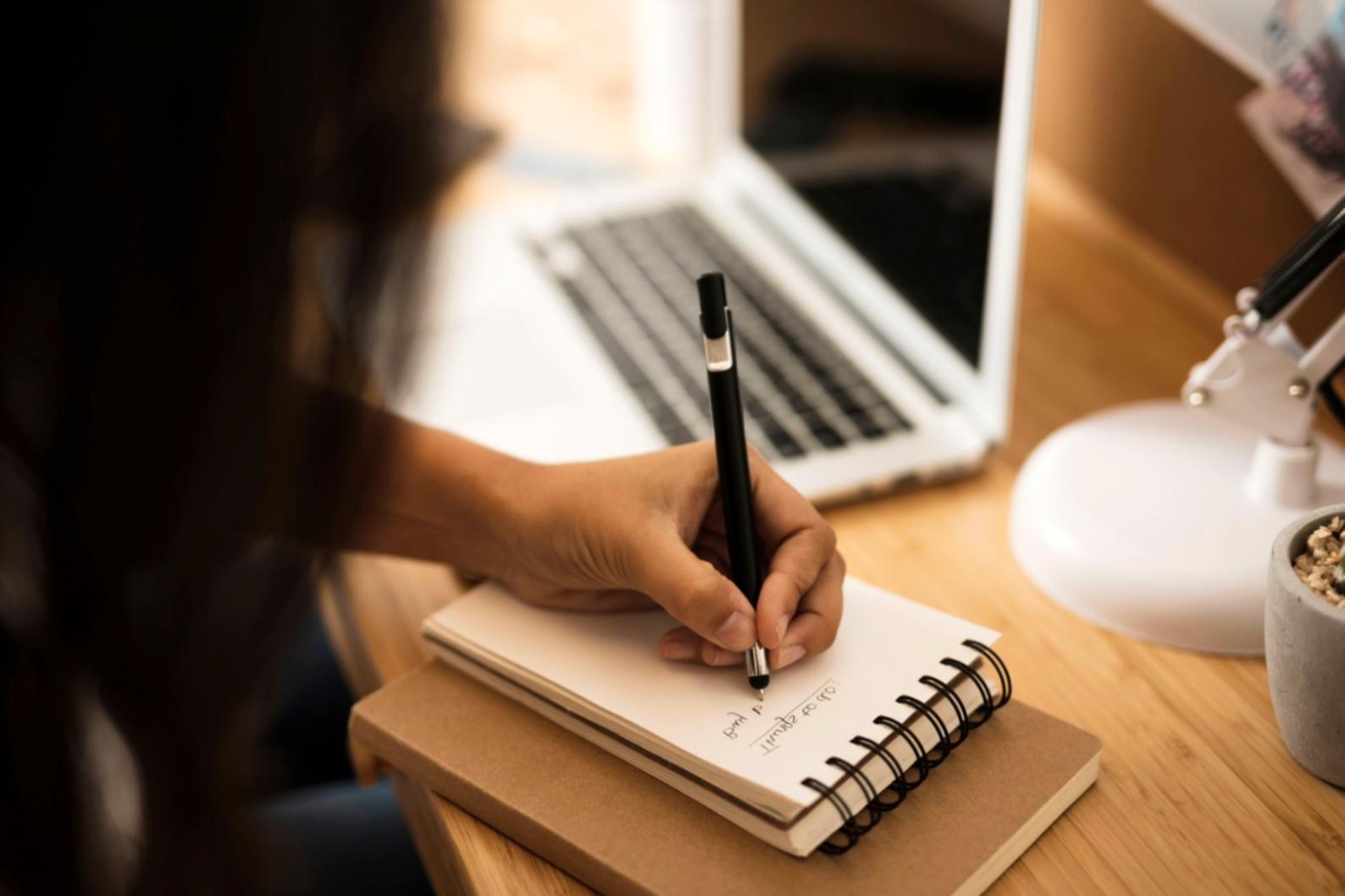 Documents et graphiques financiers analysés durant le programme